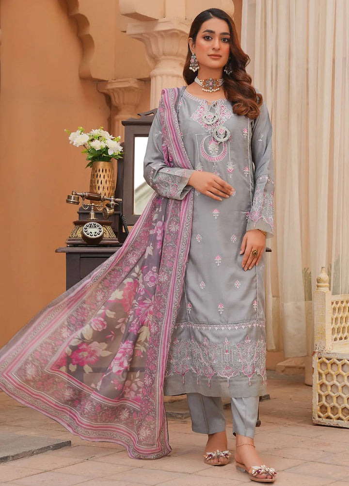 Madame Pret Embroidered Viscose 3 Piece Suit 7039