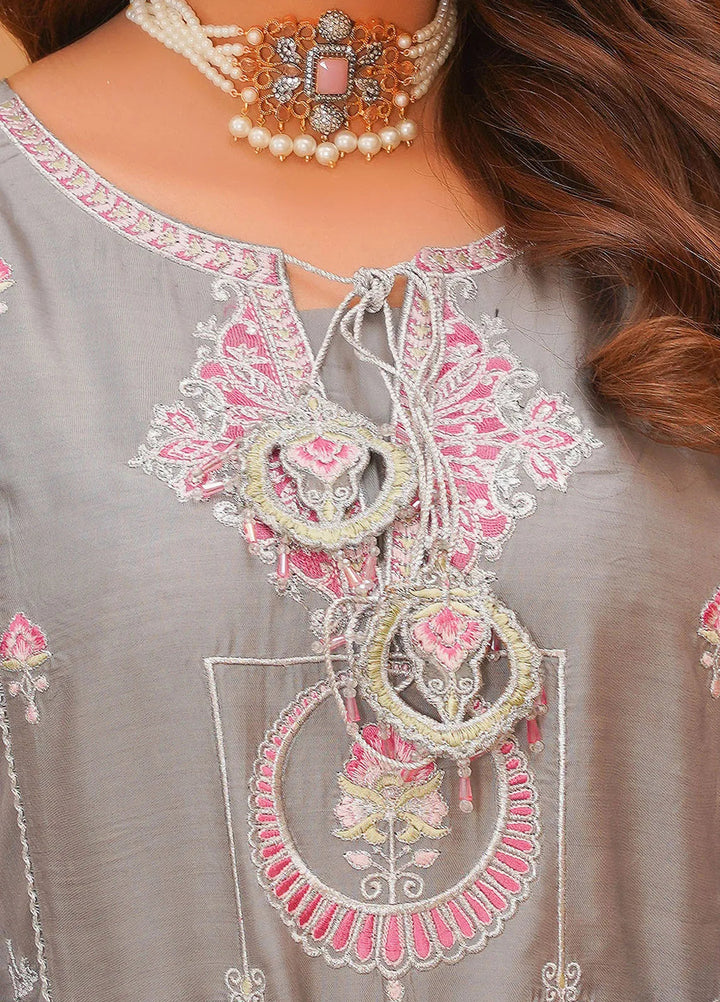 Madame Pret Embroidered Viscose 3 Piece Suit 7039
