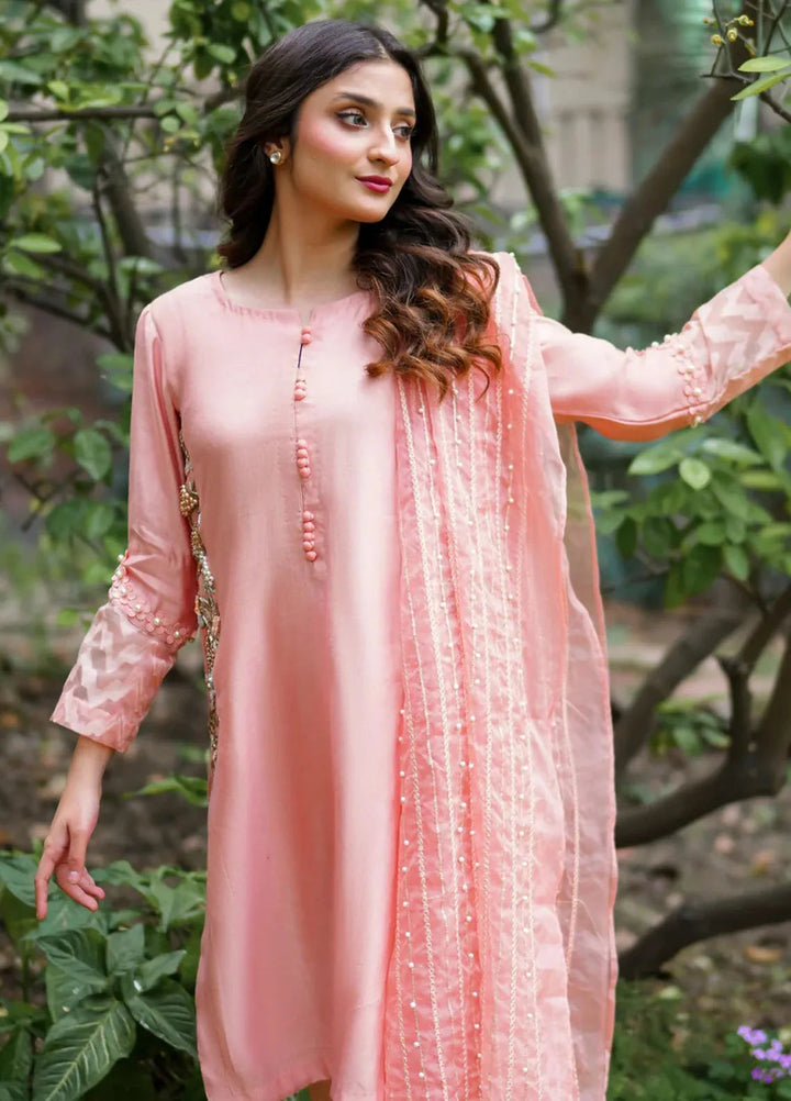Maham Sultan Pret Embroidered 3 Piece Suit Mehnaz