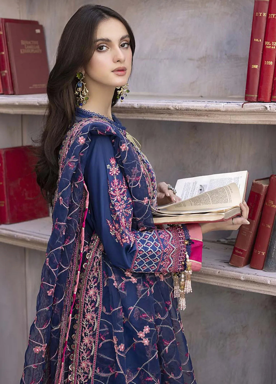 Maham Sultan Pret Embroidered Lawn 3 Piece Suit Zebaish