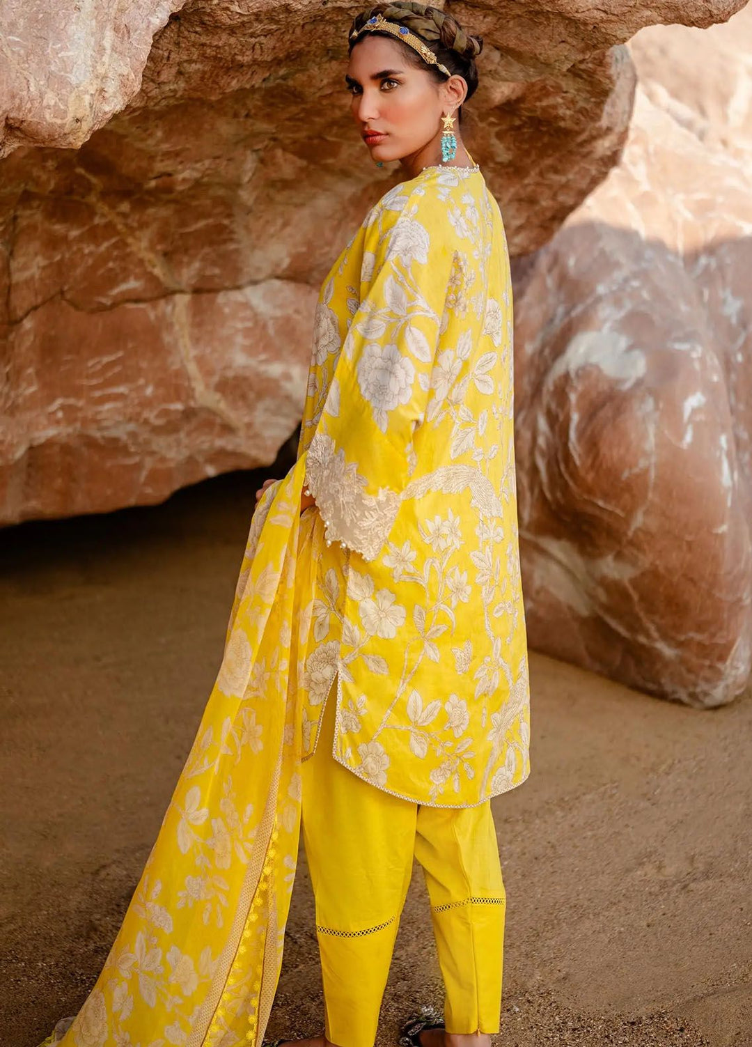 Mahay by Sana Safinaz Embroidered Lawn Suits Unstitched 3 Piece SS24MH 1A - Spring Summer Collection