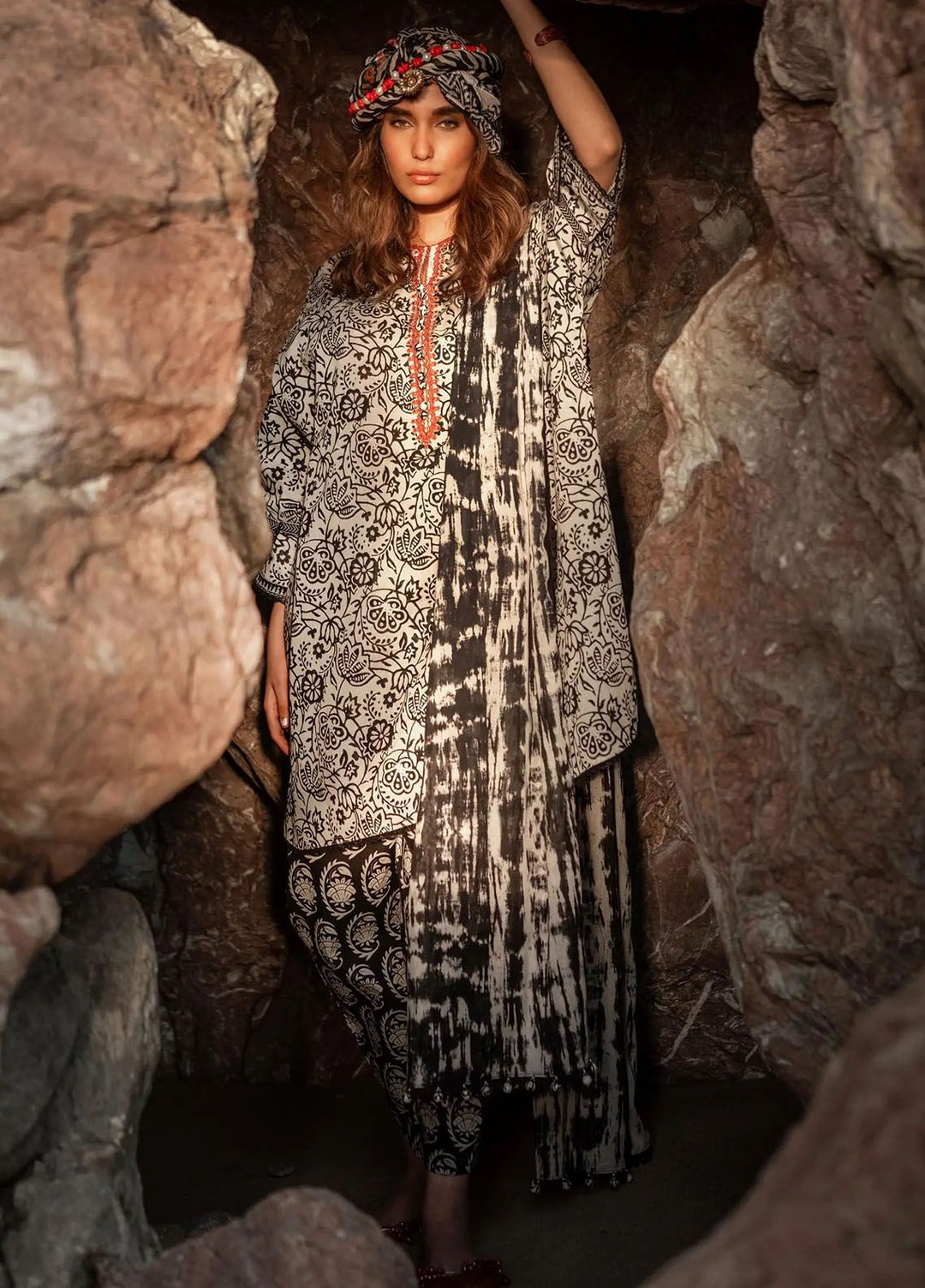 Mahay by Sana Safinaz Embroidered Lawn Suits Unstitched 3 Piece SS24MH 8A - Spring Summer Collection