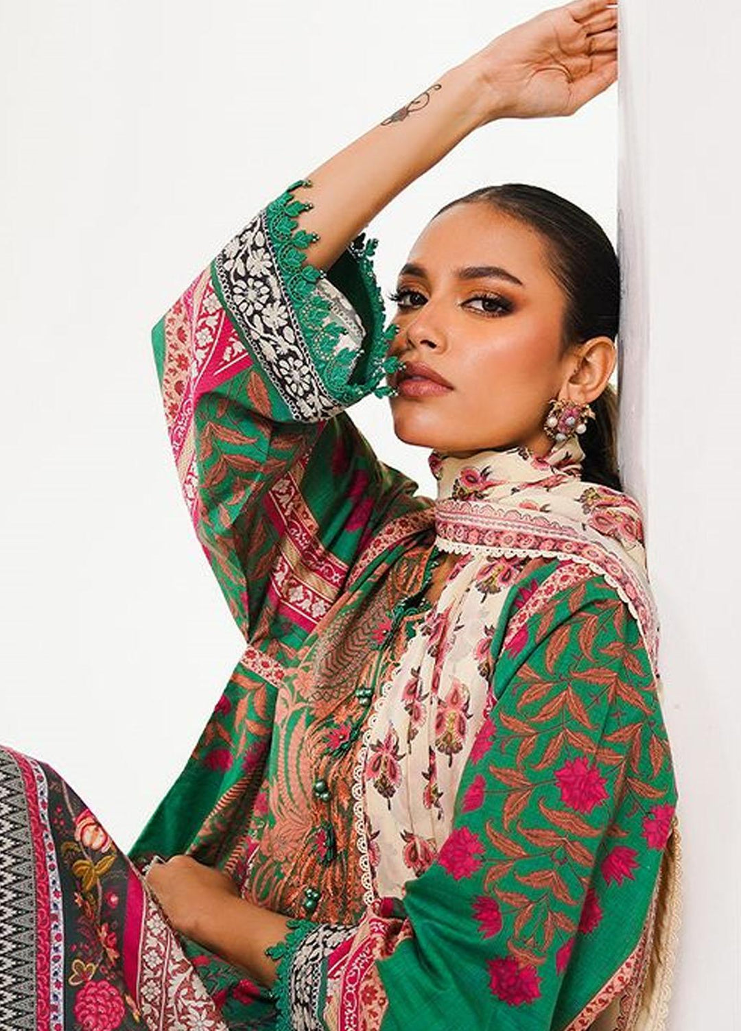 MAHAY by Sana Safinaz Embroidered Lawn Suits Unstitched 3 Piece SS23MH D-15B - Summer Collection