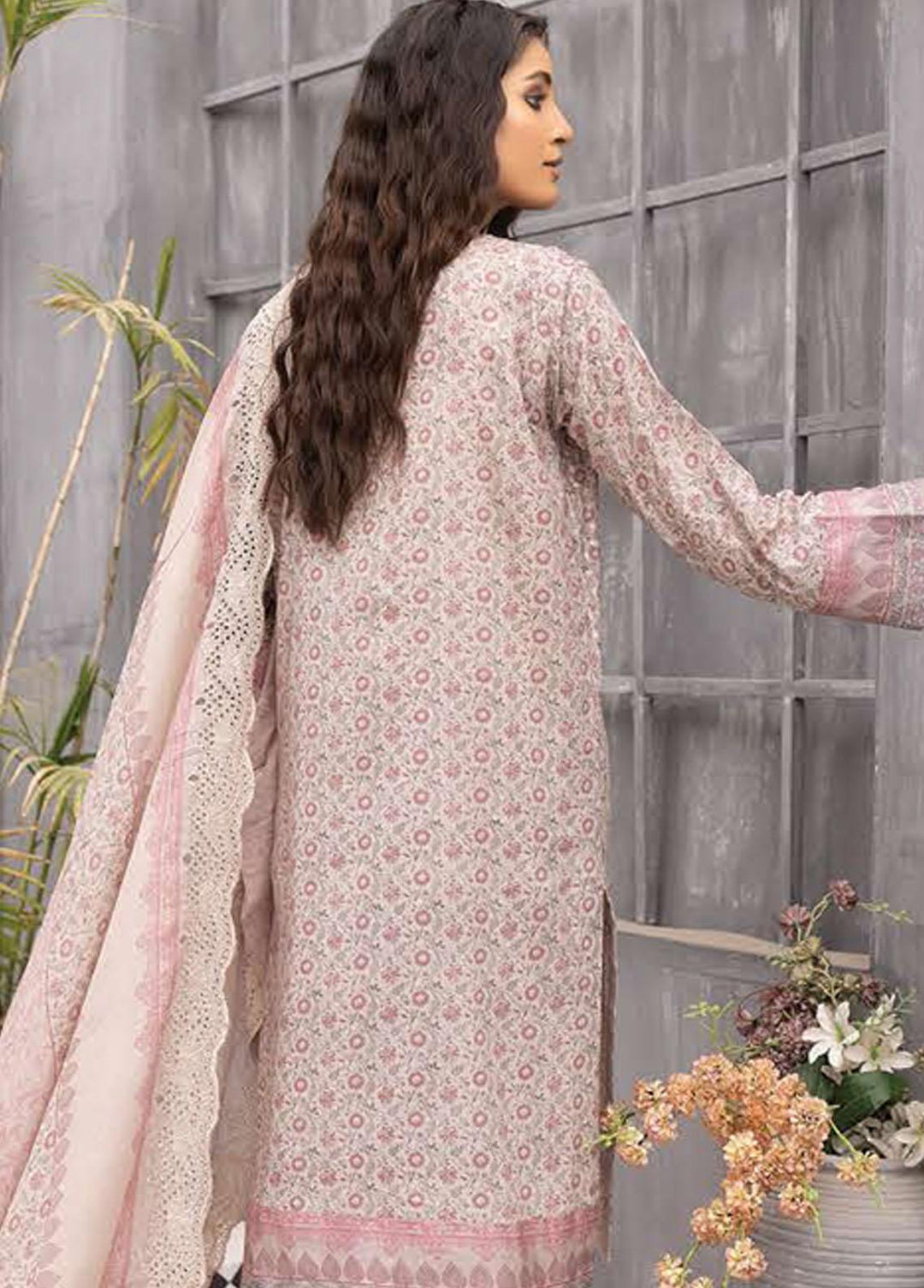 Mahee's By Riaz Arts Embroidered Chikankari Suits Unstitched 3 Piece RA22MM DE-01 - Festive Collection