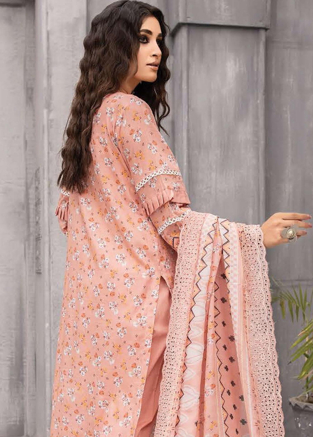 Mahee's By Riaz Arts Embroidered Chikankari Suits Unstitched 3 Piece RA22MM DE-03 - Festive Collection