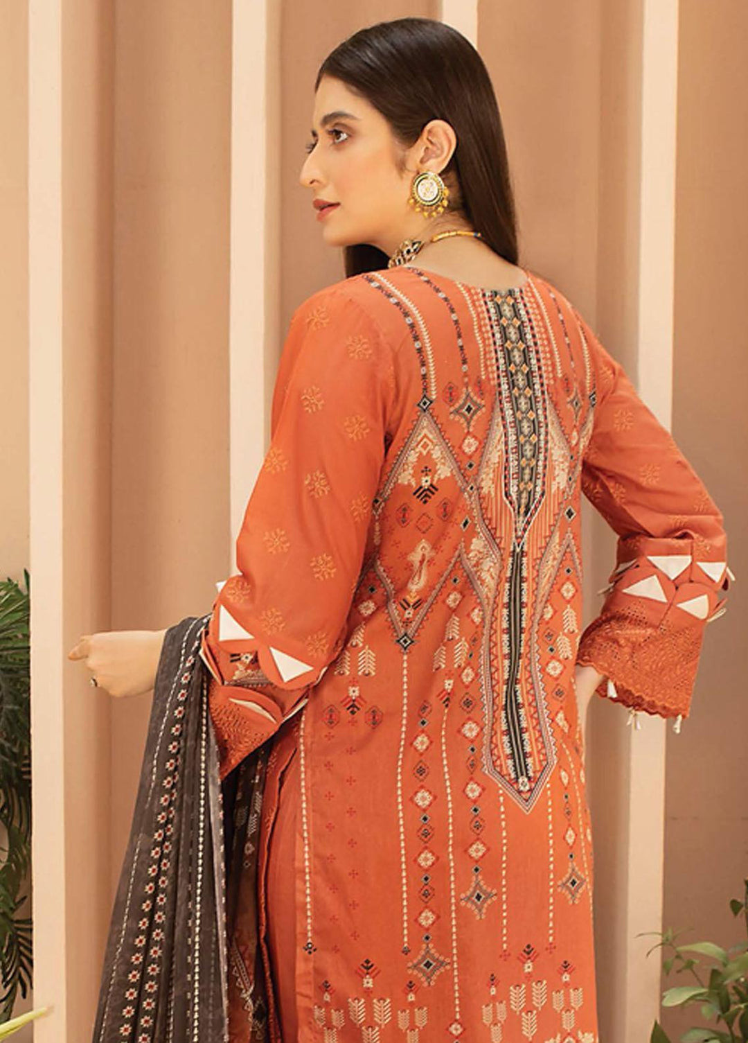 Mahee's By Riaz Arts Embroidered Lawn Suits Unstitched 3 Piece RA22CK D-08 - Summer Collection
