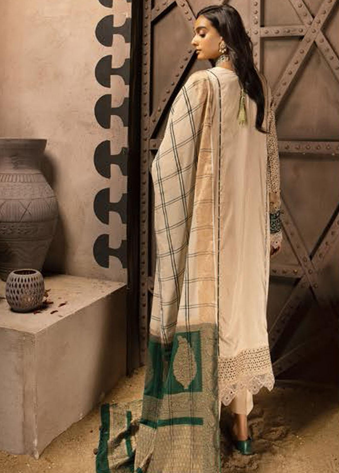 Mahee's By Riaz Arts Chikankari Viscose Suits Unstitched 3 Piece RA22V 08 - Winter Collection