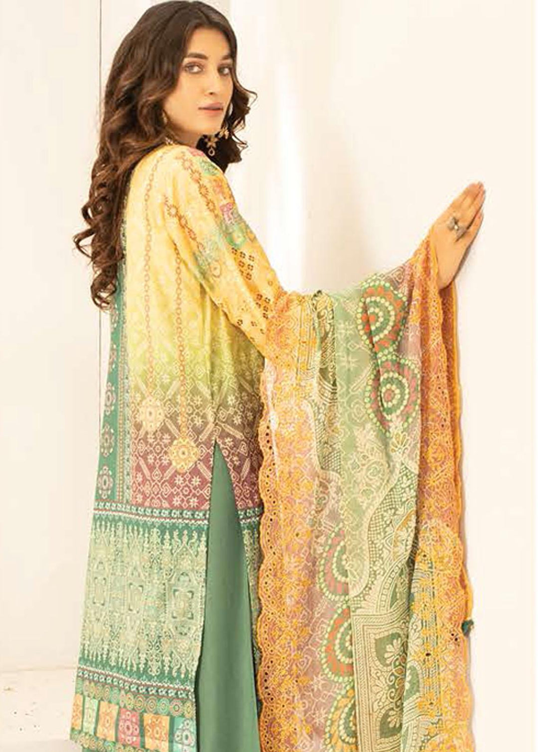 Mahee's By Riaz Arts Embroidered Lawn Suits Unstitched 3 Piece RA22ML DE-05 - Summer Collection