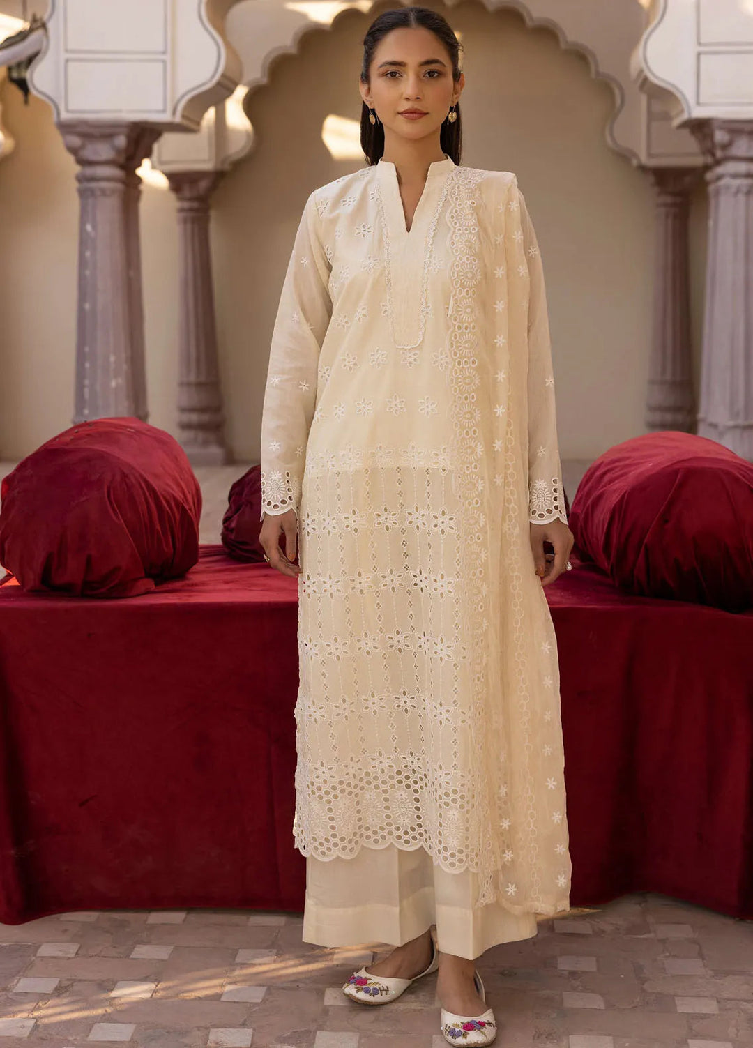 Mahees Aghaz by Riaz Arts Embroidered Lawn Suits Unstitched 3 Piece RA25AM D-03 Essential - Summer Collection