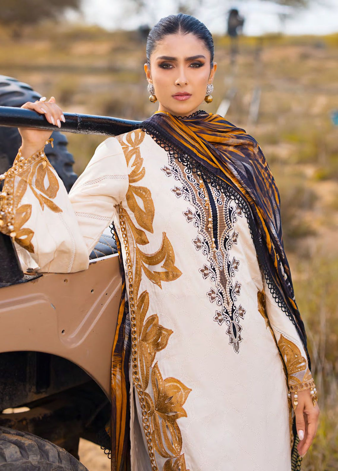 Mahiymaan By Al Zohaib Embroidered Lawn Suits Unstitched 3 Piece MAH24LL M-05 Safri Splendour - Luxury Collection