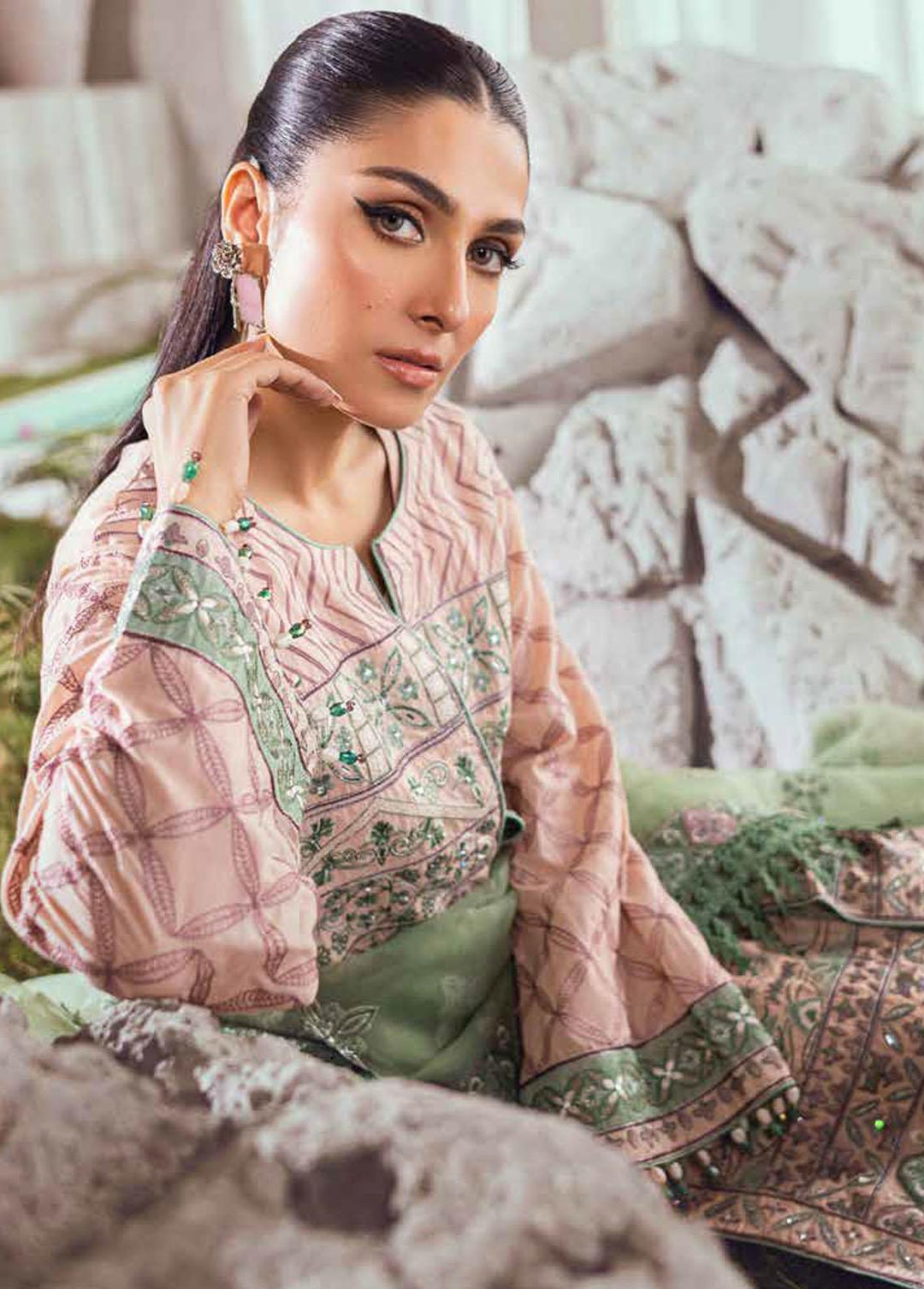 Mahiymaan by Al Zohaib Embroidered Lawn Suits Unstitched 3 Piece MAH23L M09 GARDEN SYMPHONY - Summer Collection