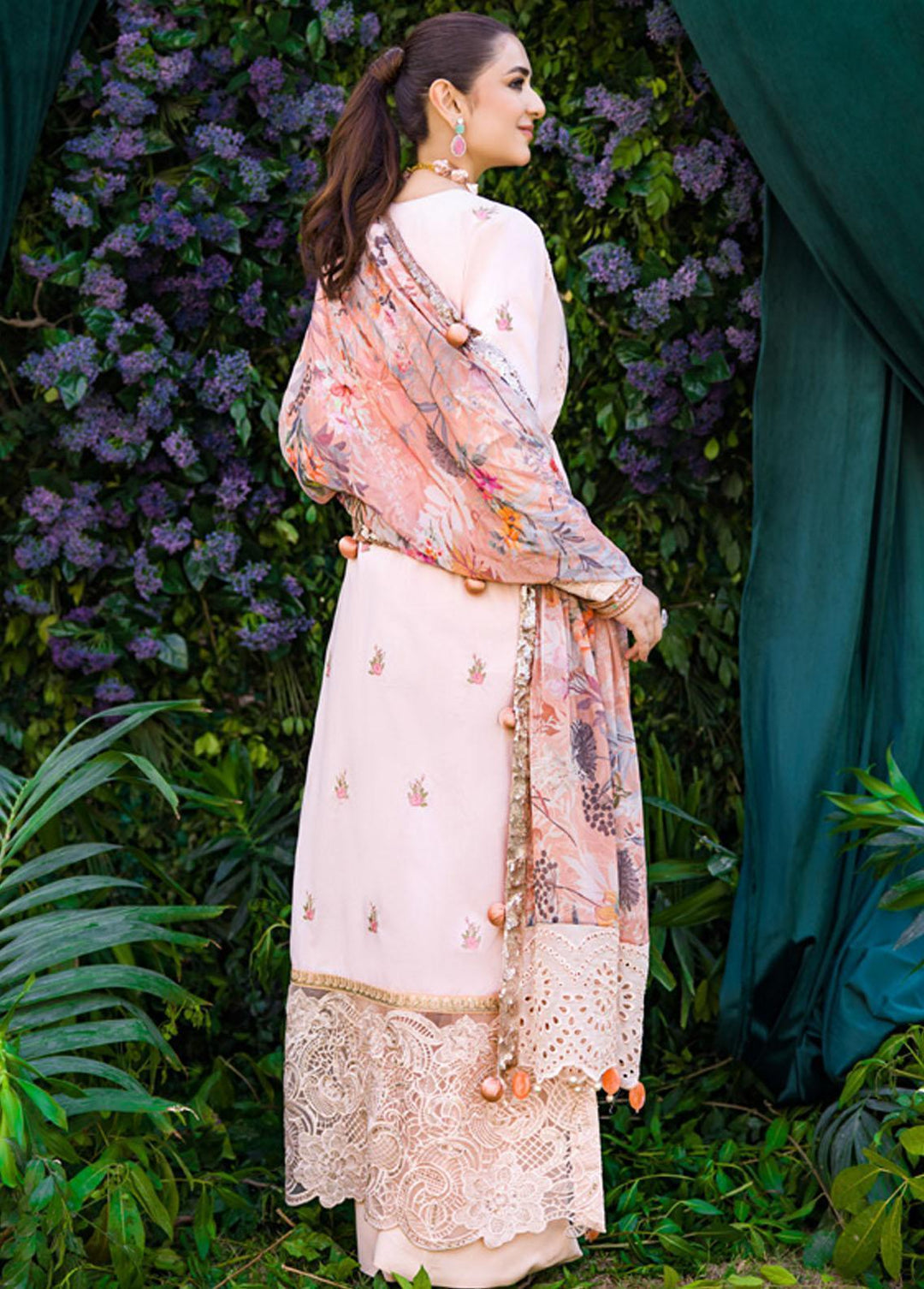 Mahiymaan By Al Zohaib Embroidered Lawn Suits Unstitched 3 Piece MAH23LE D-02 - Luxury Eid Collection