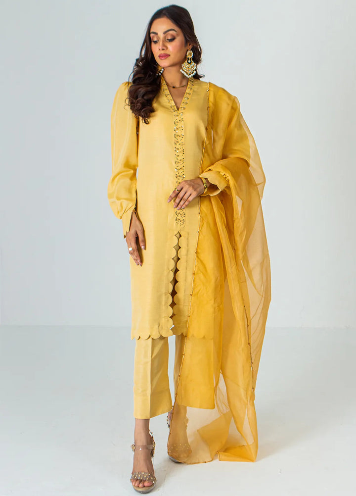 Mahnoor Ejaaz Pret Embroidered Silk 3 Piece Suit MELP-SH-001