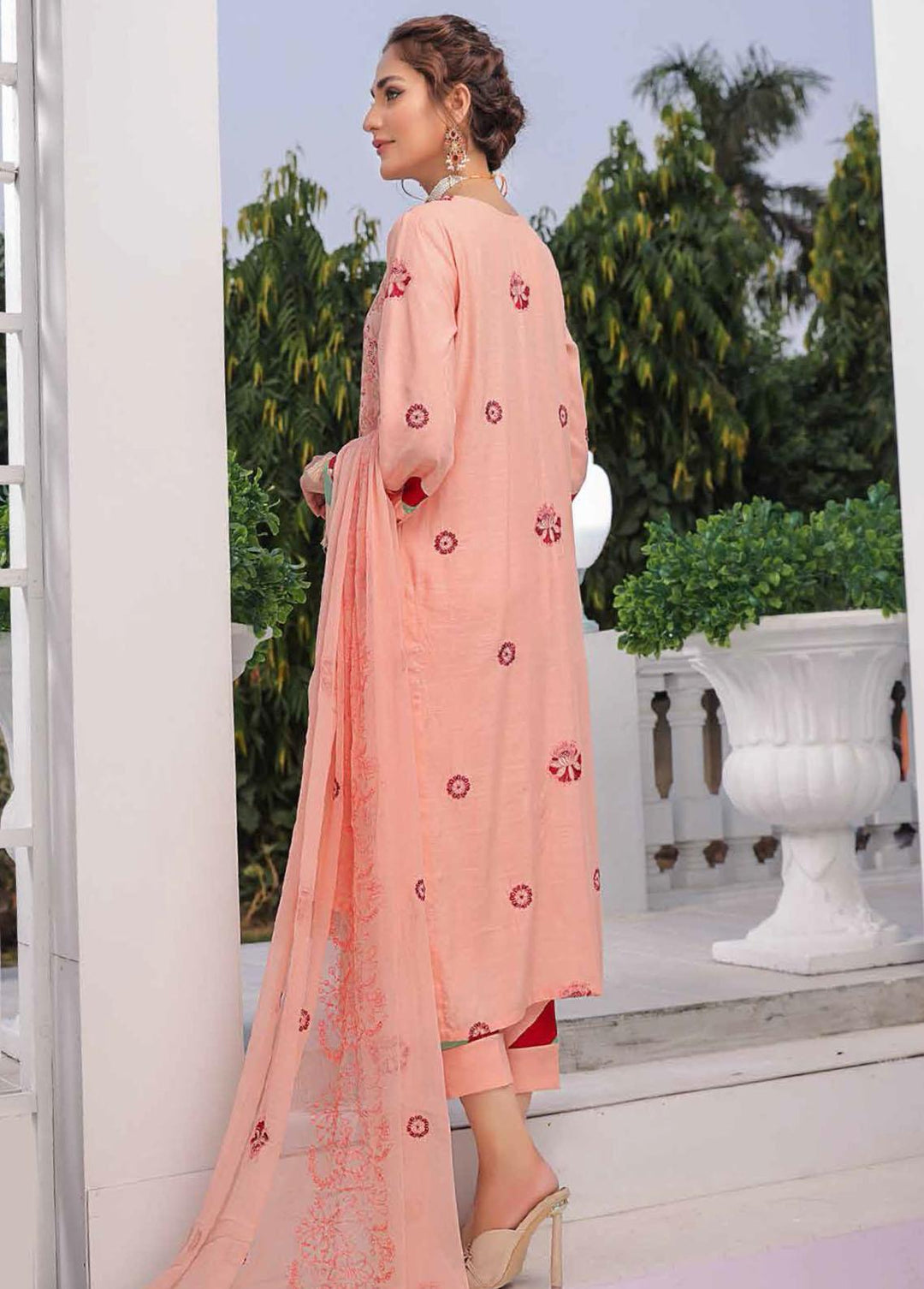 Mahnur Embroidered Linen Suits Unstitched 3 Piece MN22LN ML-08 - Winter Collection