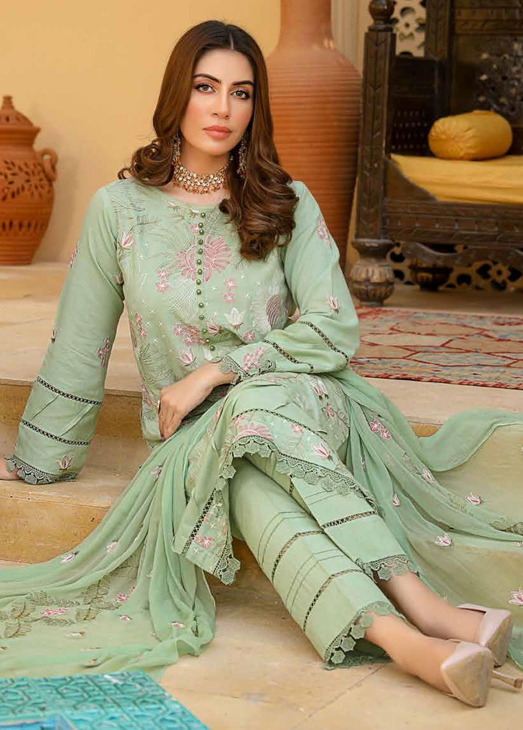 Mahnur Embroidered Karandi Suits Unstitched 3 Piece MN22W ML 04 - Winter Collection