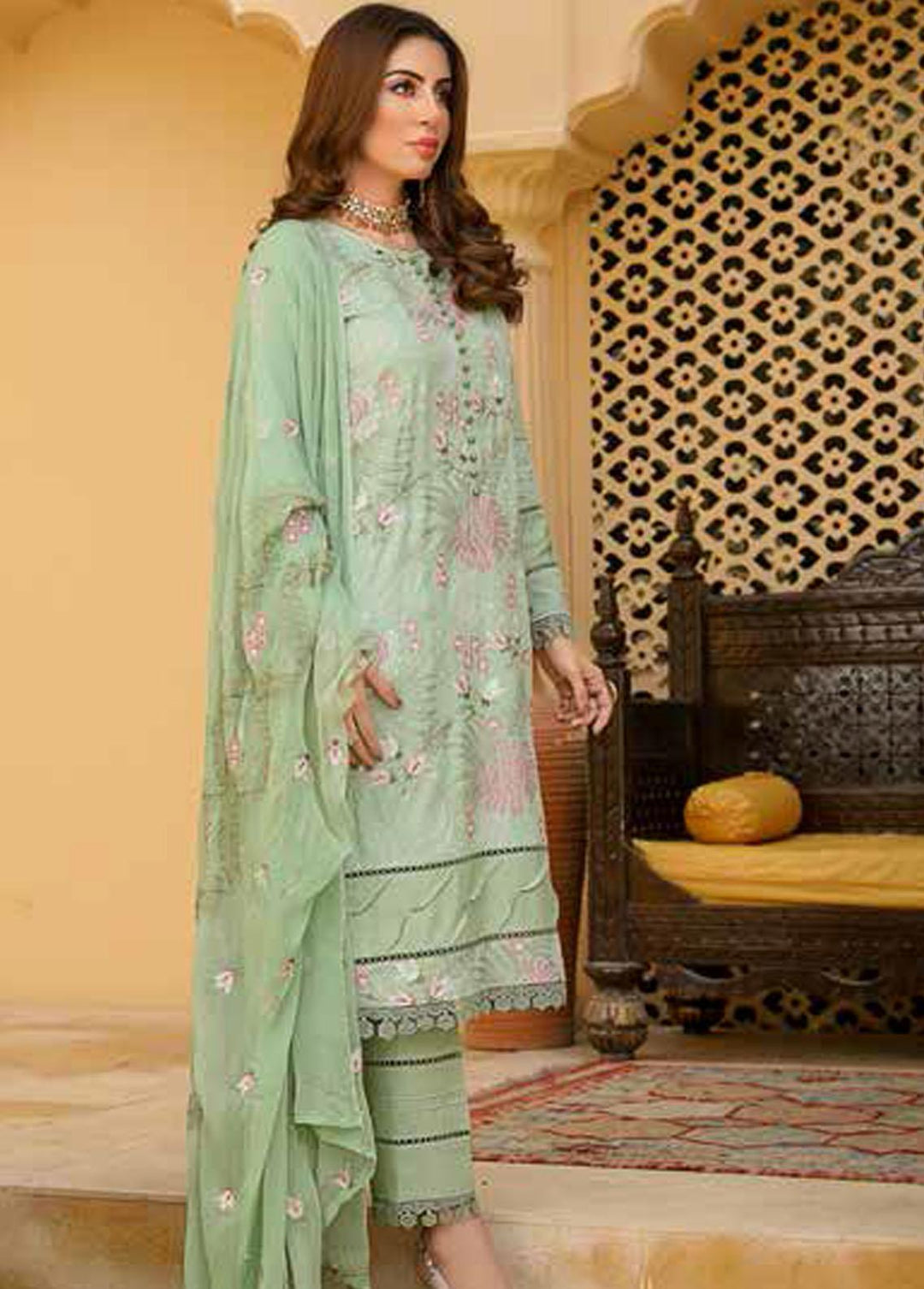 Mahnur Embroidered Karandi Suits Unstitched 3 Piece MN22W ML 04 - Winter Collection