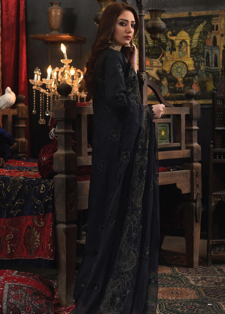 Mahnur Embroidered Lawn Suits Unstitched 3 Piece MN23L D-04 - Luxury Summer Collection