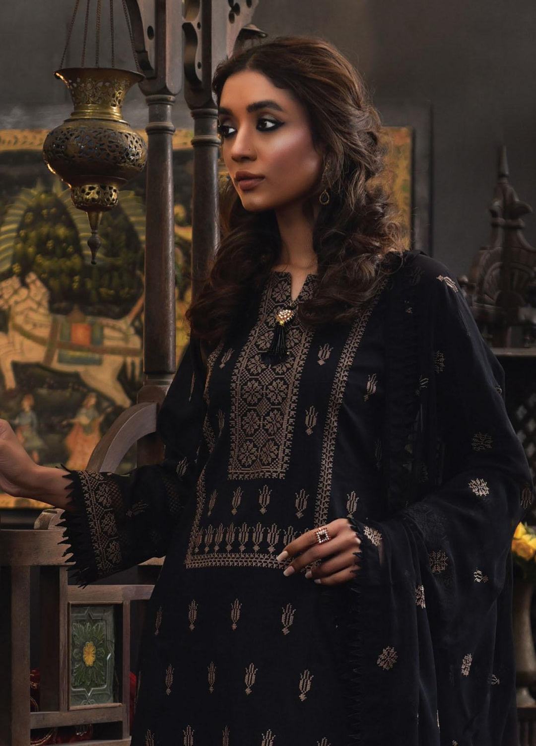 Mahnur Embroidered Lawn Suits Unstitched 3 Piece MN23L D-09 - Luxury Summer Collection