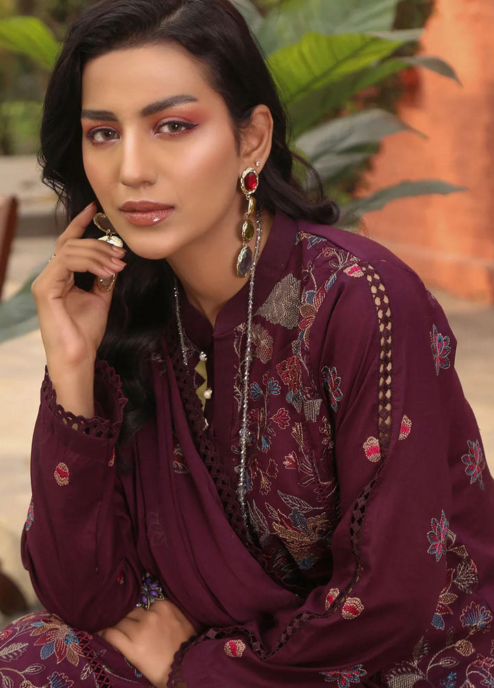 Mahnur Embroidered Lawn Suits Unstitched 3 Piece MN23L-V2 D-02 - Summer Collection