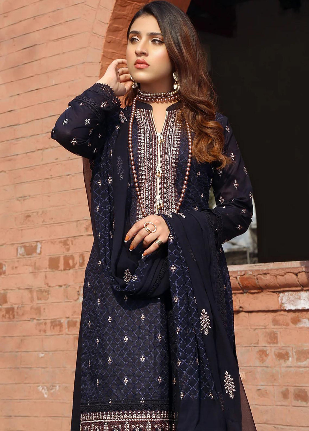 Mahnur Embroidered Lawn Suits Unstitched 3 Piece MN23L-V2 D-07 - Summer Collection