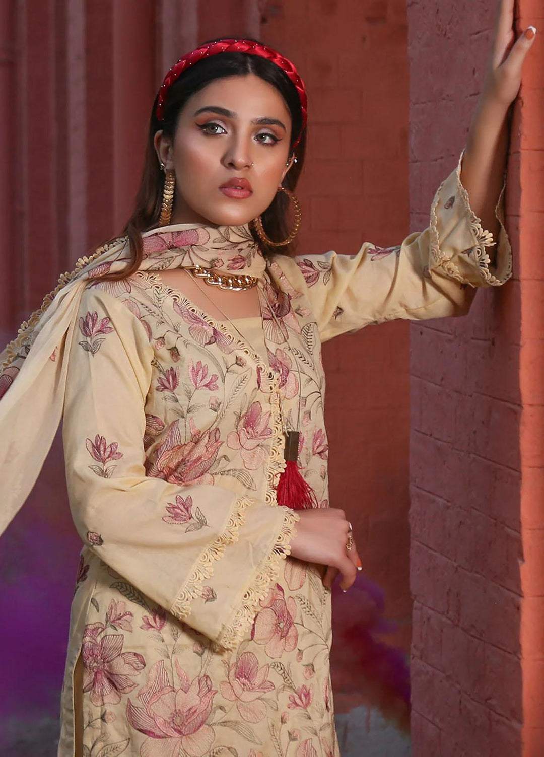 Mahnur Embroidered Lawn Suits Unstitched 3 Piece MN23L-V2 D-08 - Summer Collection