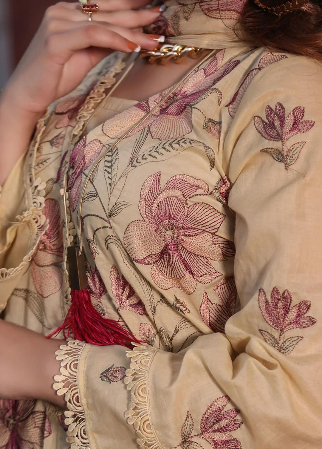 Mahnur Embroidered Lawn Suits Unstitched 3 Piece MN23L-V2 D-08 - Summer Collection