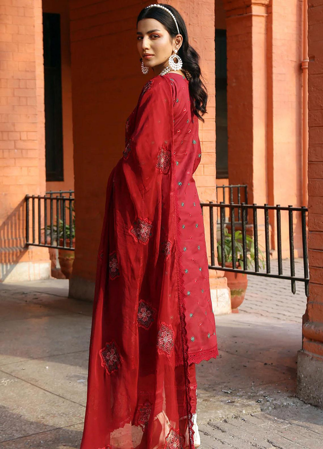 Mahnur Embroidered Lawn Suits Unstitched 3 Piece MN23L-V2 D-09 - Summer Collection