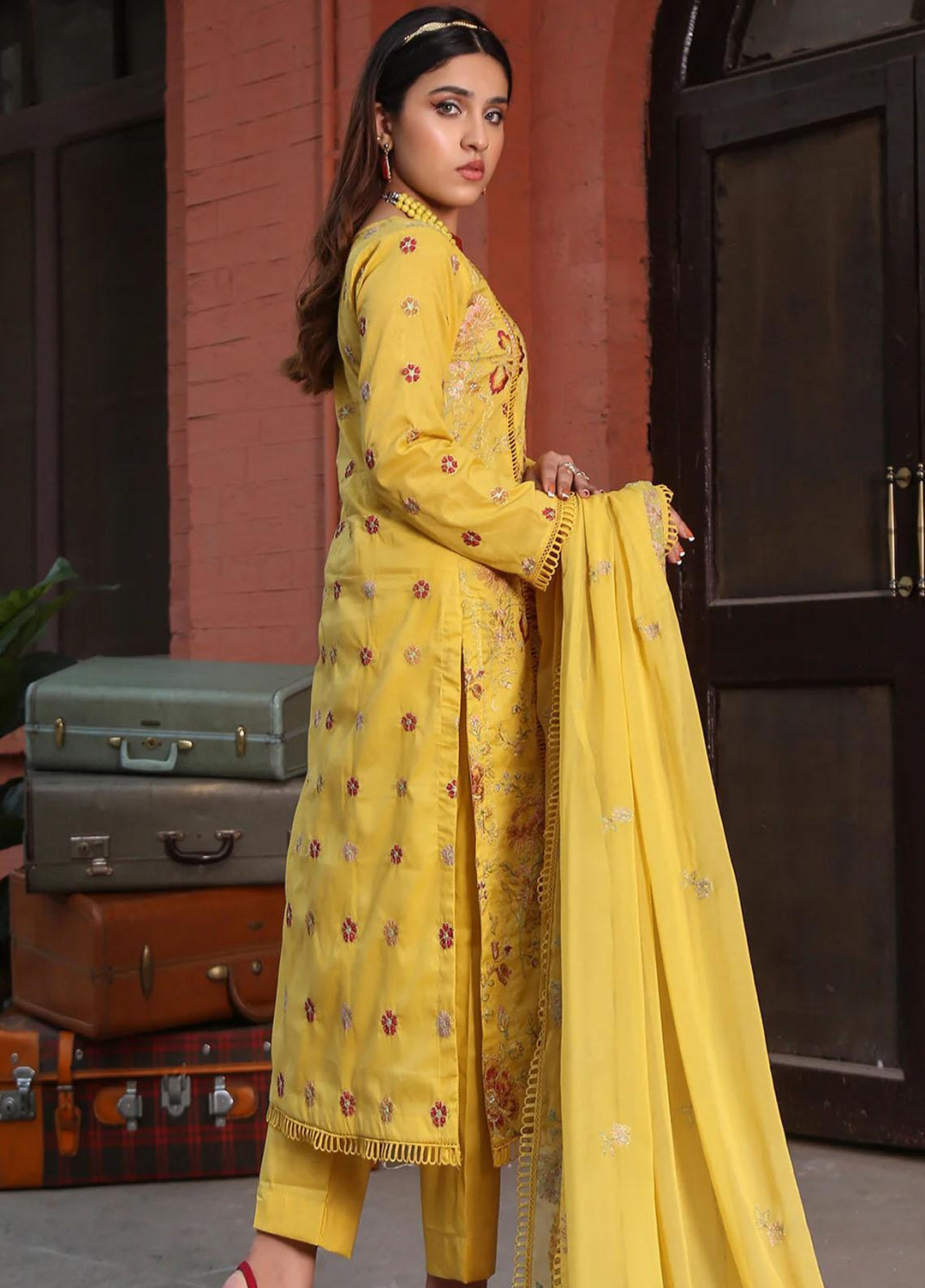 Mahnur Embroidered Lawn Suits Unstitched 3 Piece MN23L-V2 D-12 - Summer Collection