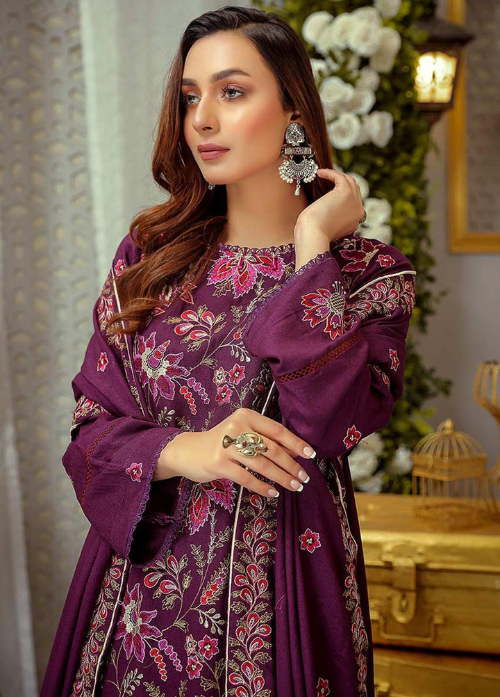 Mahpara By Mahnur Embroidered Karandi Suits Unstitched 3 Piece MN22M D-01 - Winter Collection