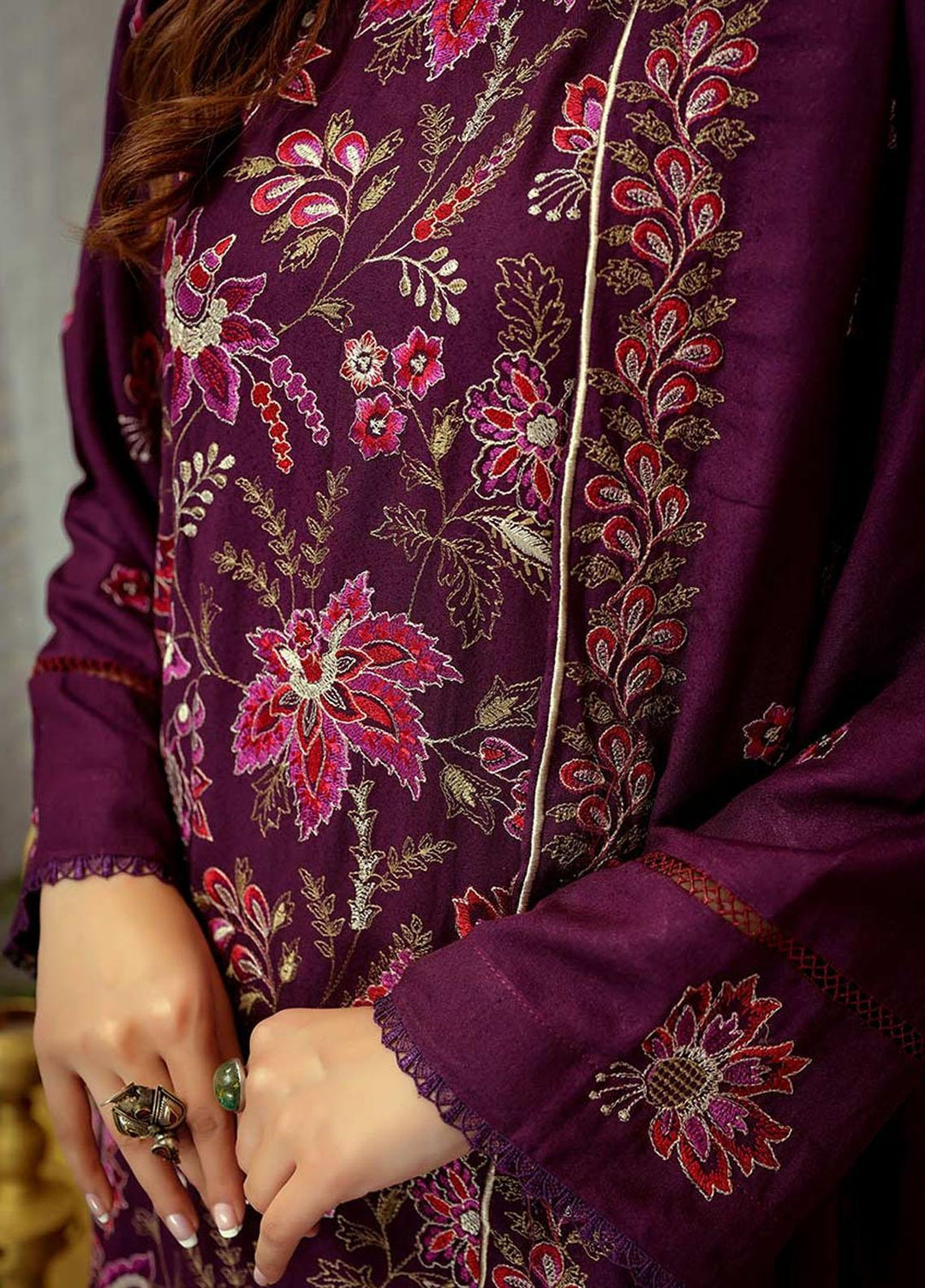 Mahpara By Mahnur Embroidered Karandi Suits Unstitched 3 Piece MN22M D-01 - Winter Collection