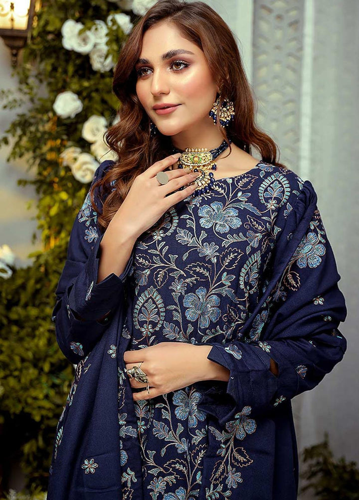 Mahpara By Mahnur Embroidered Karandi Suits Unstitched 3 Piece MN22M D-04 - Winter Collection