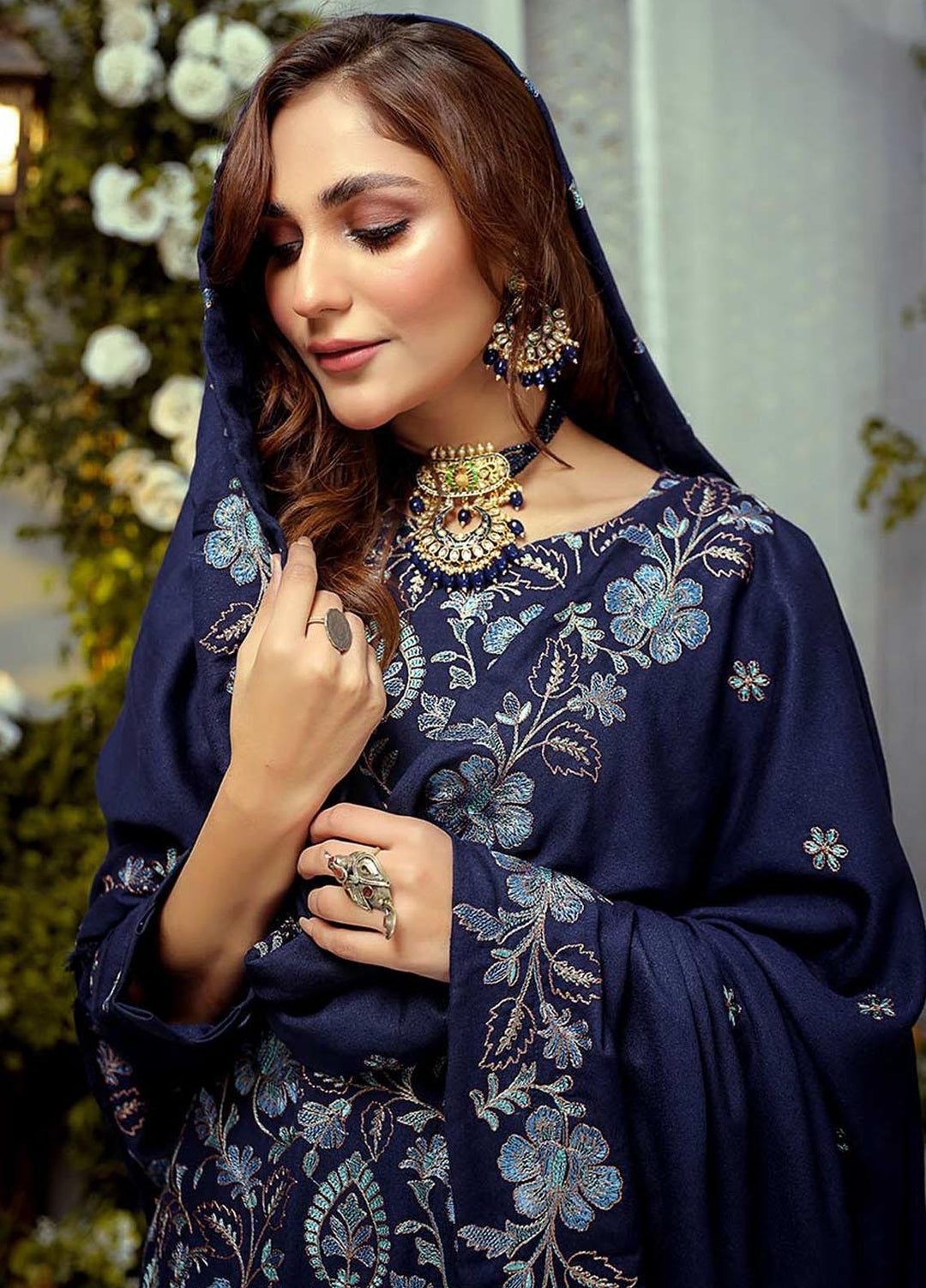 Mahpara By Mahnur Embroidered Karandi Suits Unstitched 3 Piece MN22M D-04 - Winter Collection