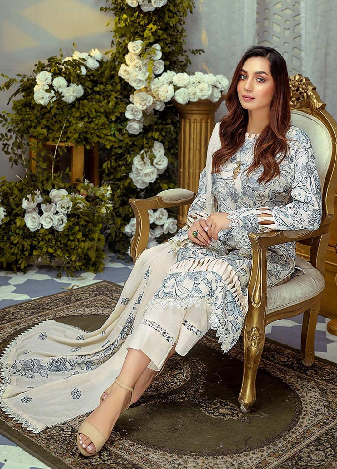 Mahpara By Mahnur Embroidered Karandi Suits Unstitched 3 Piece MN22M D-05 - Winter Collection
