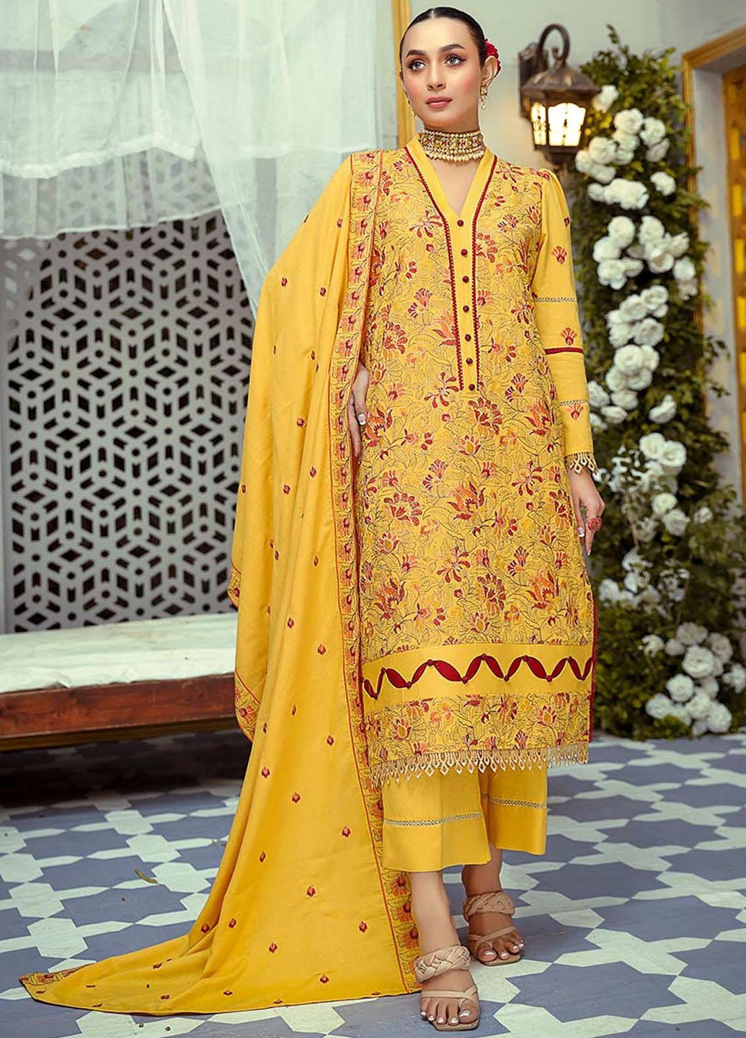 Mahpara By Mahnur Embroidered Karandi Suits Unstitched 3 Piece MN22M D-07 - Winter Collection