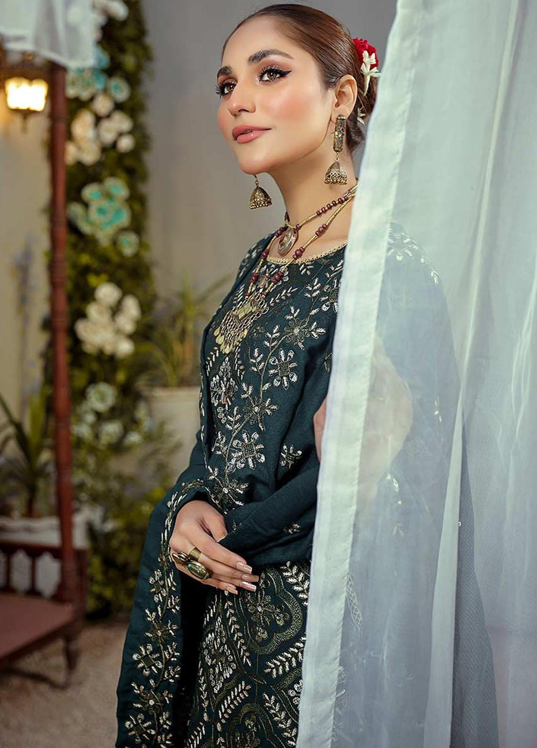 Mahpara By Mahnur Embroidered Karandi Suits Unstitched 3 Piece MN22M D-08 - Winter Collection