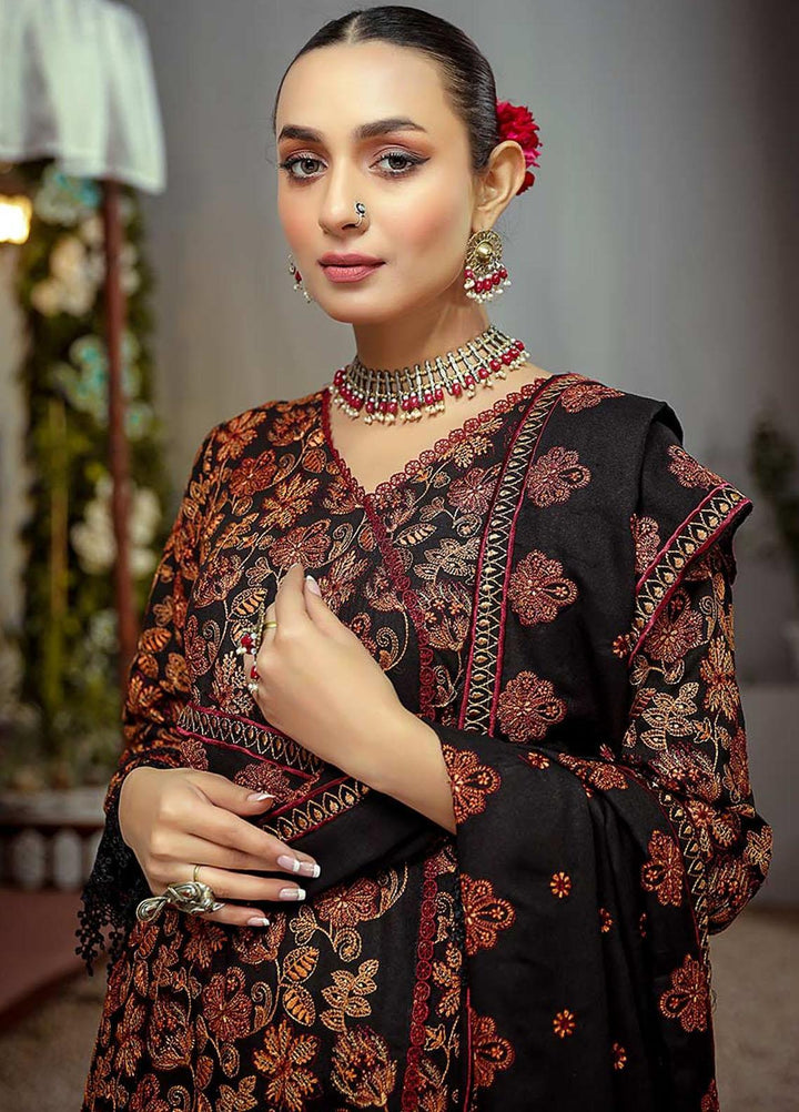 Mahpara By Mahnur Embroidered Karandi Suits Unstitched 3 Piece MN22M D-09 - Winter Collection