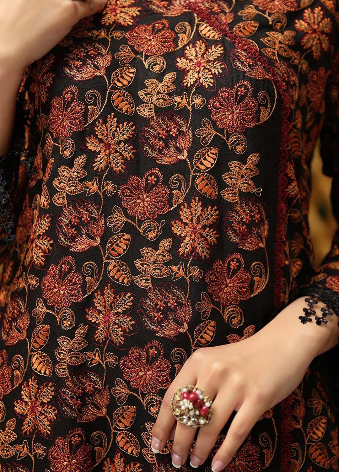 Mahpara By Mahnur Embroidered Karandi Suits Unstitched 3 Piece MN22M D-09 - Winter Collection