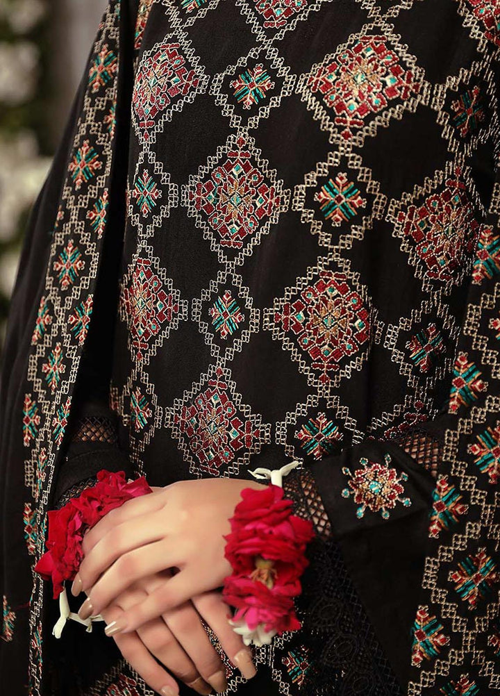 Mahpara By Mahnur Embroidered Karandi Suits Unstitched 3 Piece MN22M D-12 - Winter Collection