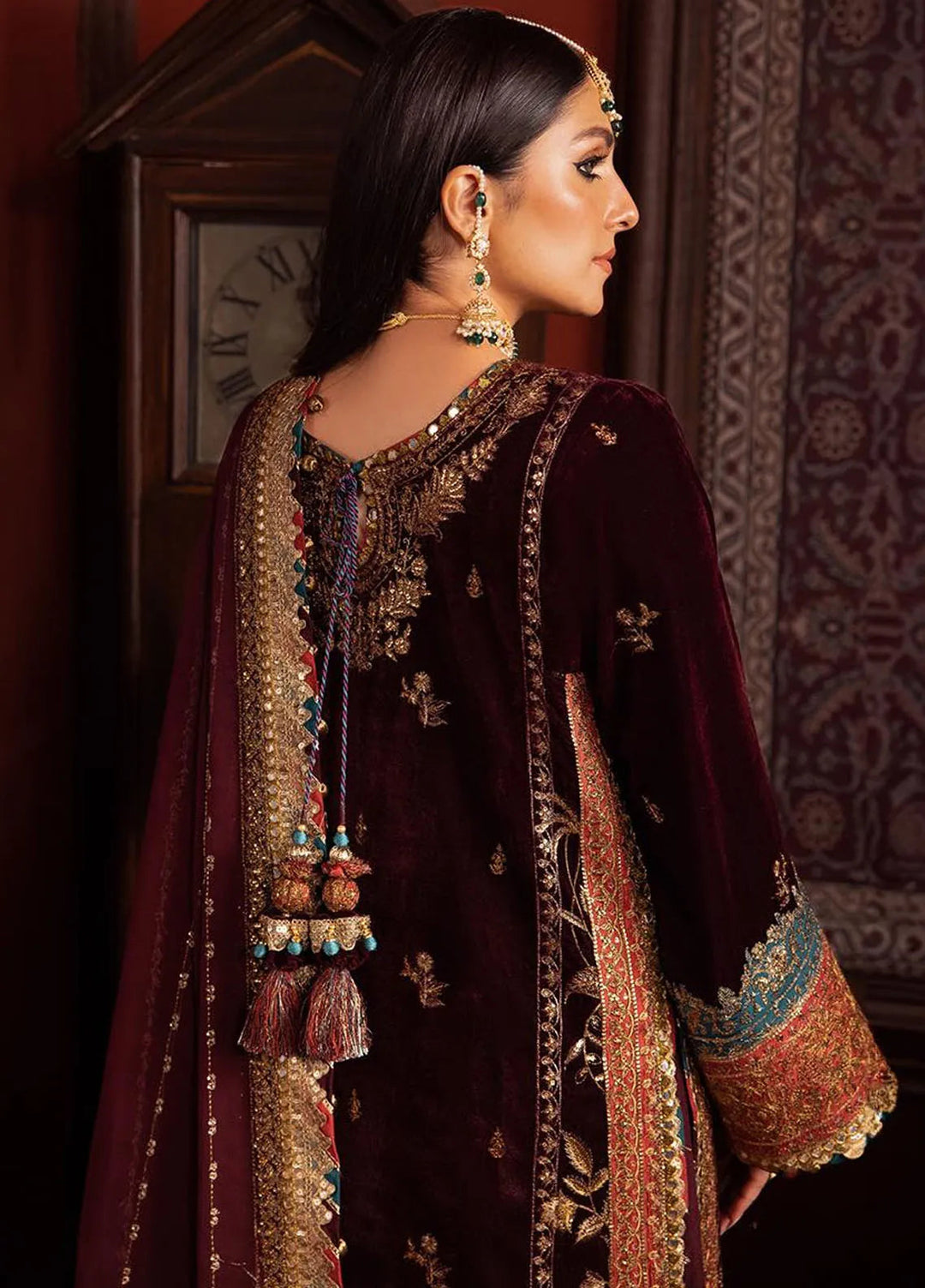 Makhmal By Asim Jofa Embroidered Velvet Unstitched Suit 3 Piece AJ23MK AJMM-09 - Wedding Collection