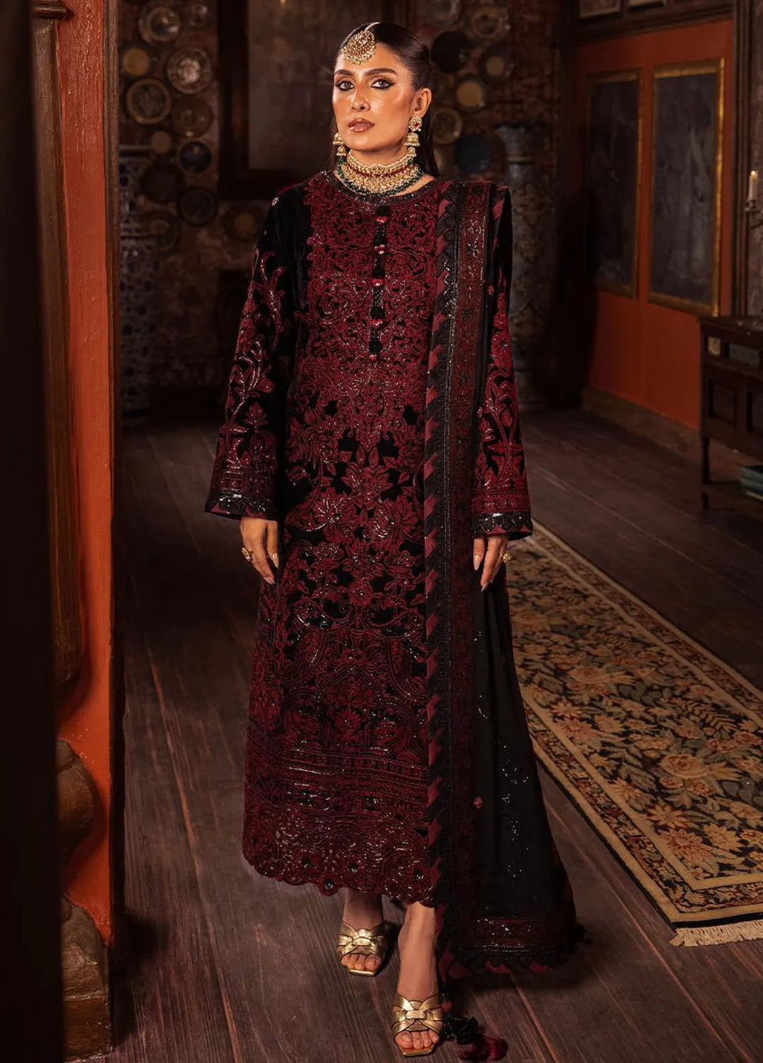 Makhmal By Asim Jofa Embroidered Velvet Unstitched Suit 3 Piece AJ23MK AJMM-12 - Wedding Collection