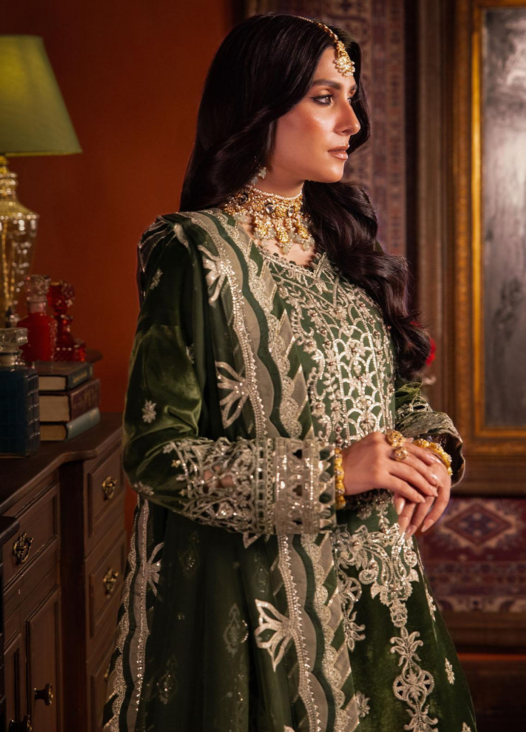 Makhmal By Asim Jofa Embroidered Velvet Suits Unstitched 3 Piece AJ23MK AJMM-05 - Wedding Collection
