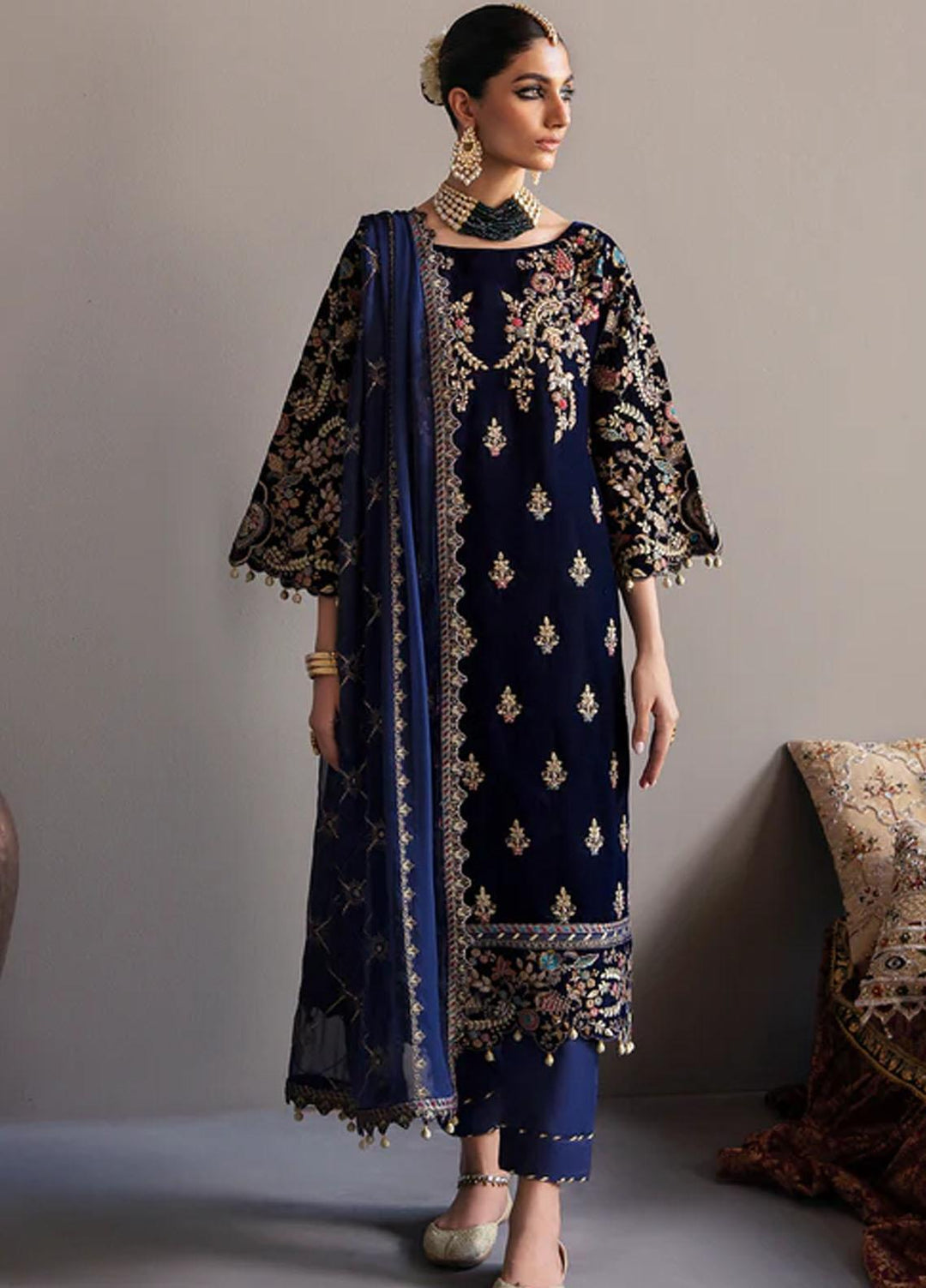 Makhmal By Emaan Adeel Embroidered Velvet Suits Unstitched 3 Piece EA23MK MK-03 Falak - Luxury Winter Collection