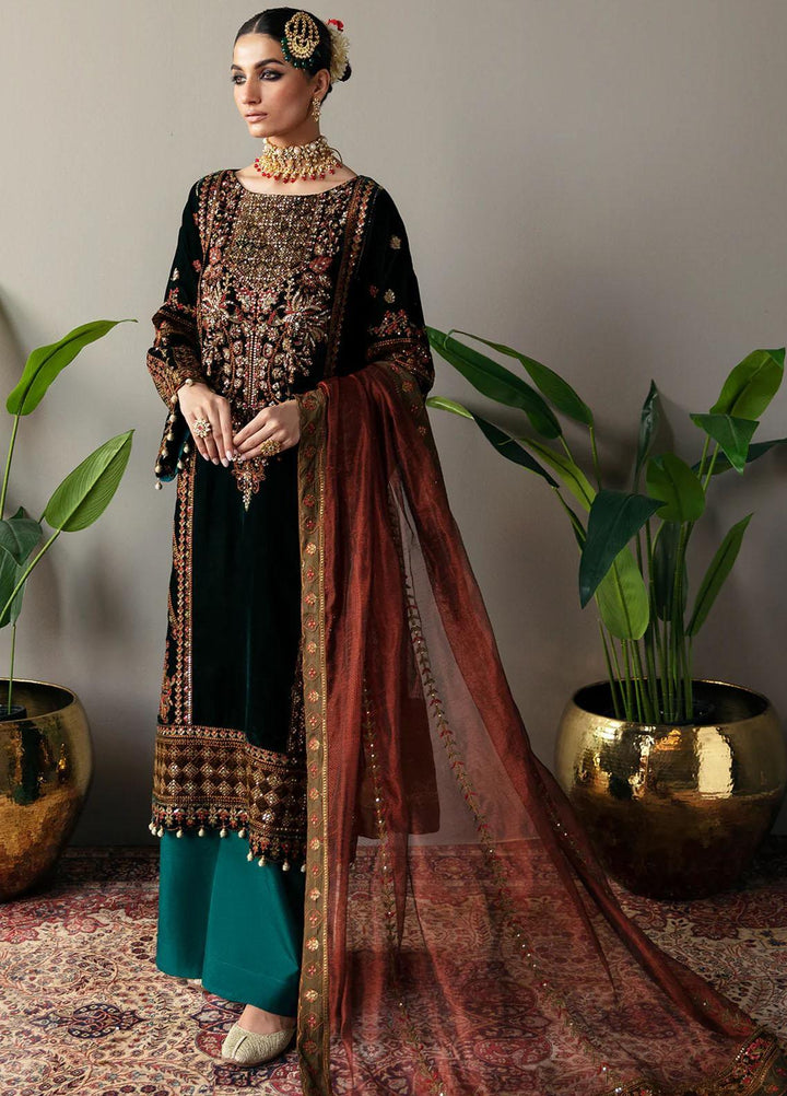 Makhmal By Emaan Adeel Embroidered Velvet Suits Unstitched 3 Piece EA23MK MK-06 Versha - Luxury Winter Collection