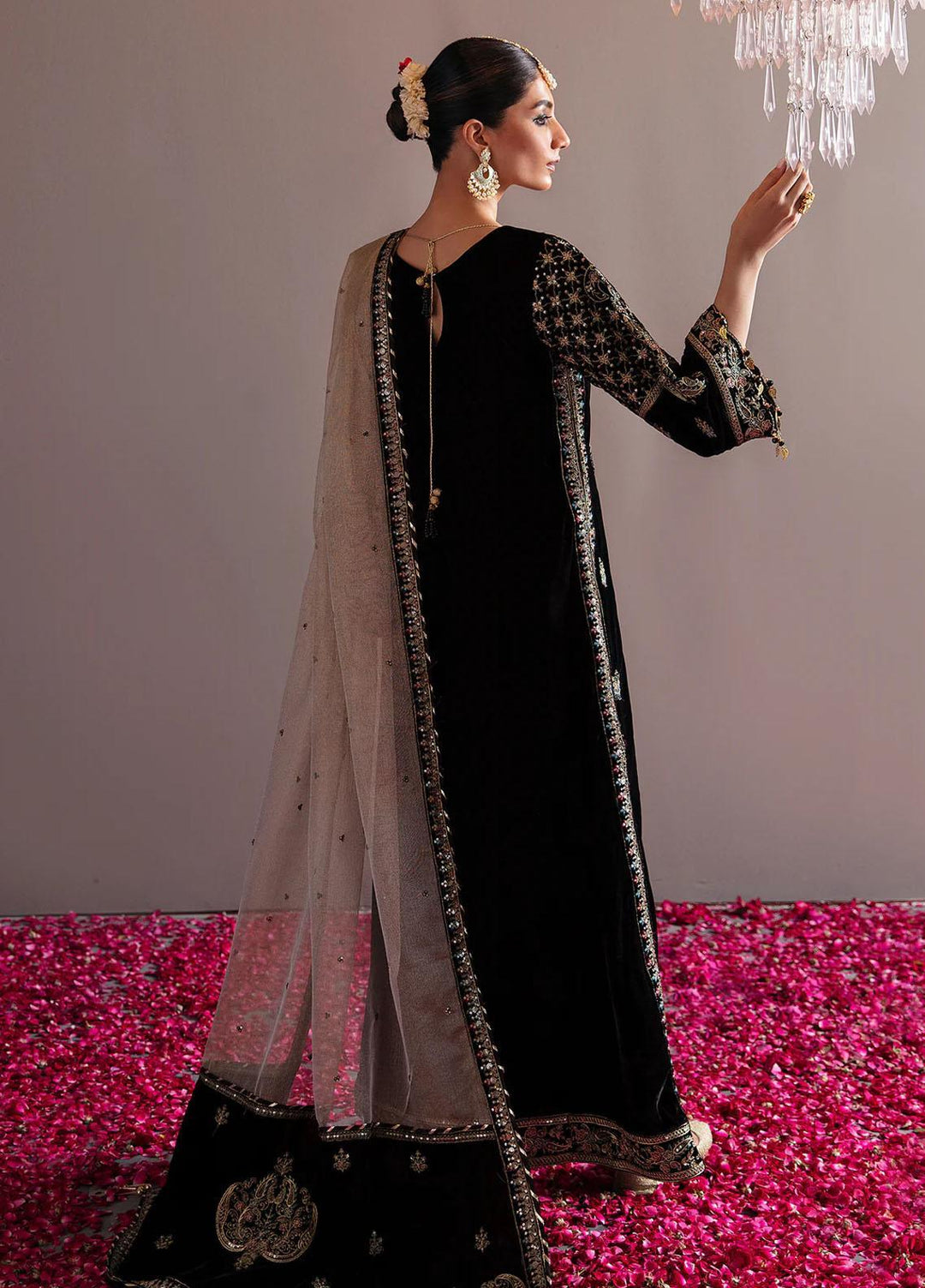 Makhmal By Emaan Adeel Embroidered Velvet Suits Unstitched 3 Piece EA23MK MK-08 Aqs - Luxury Winter Collection