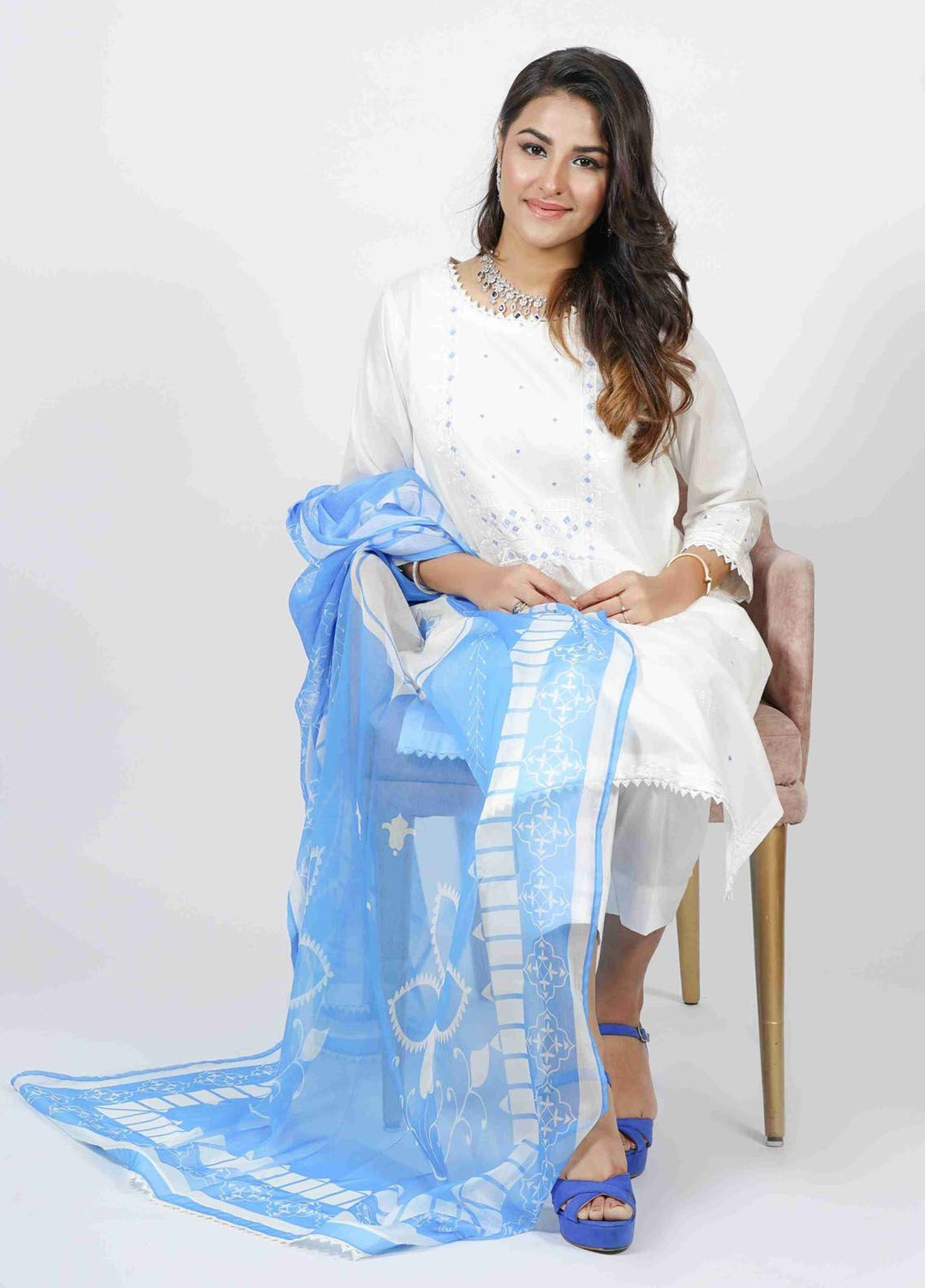 Manhani by Vibgyor Embroidered Lawn Suits Unstitched 3 Piece D3C1-U-V124 - Summer Collection