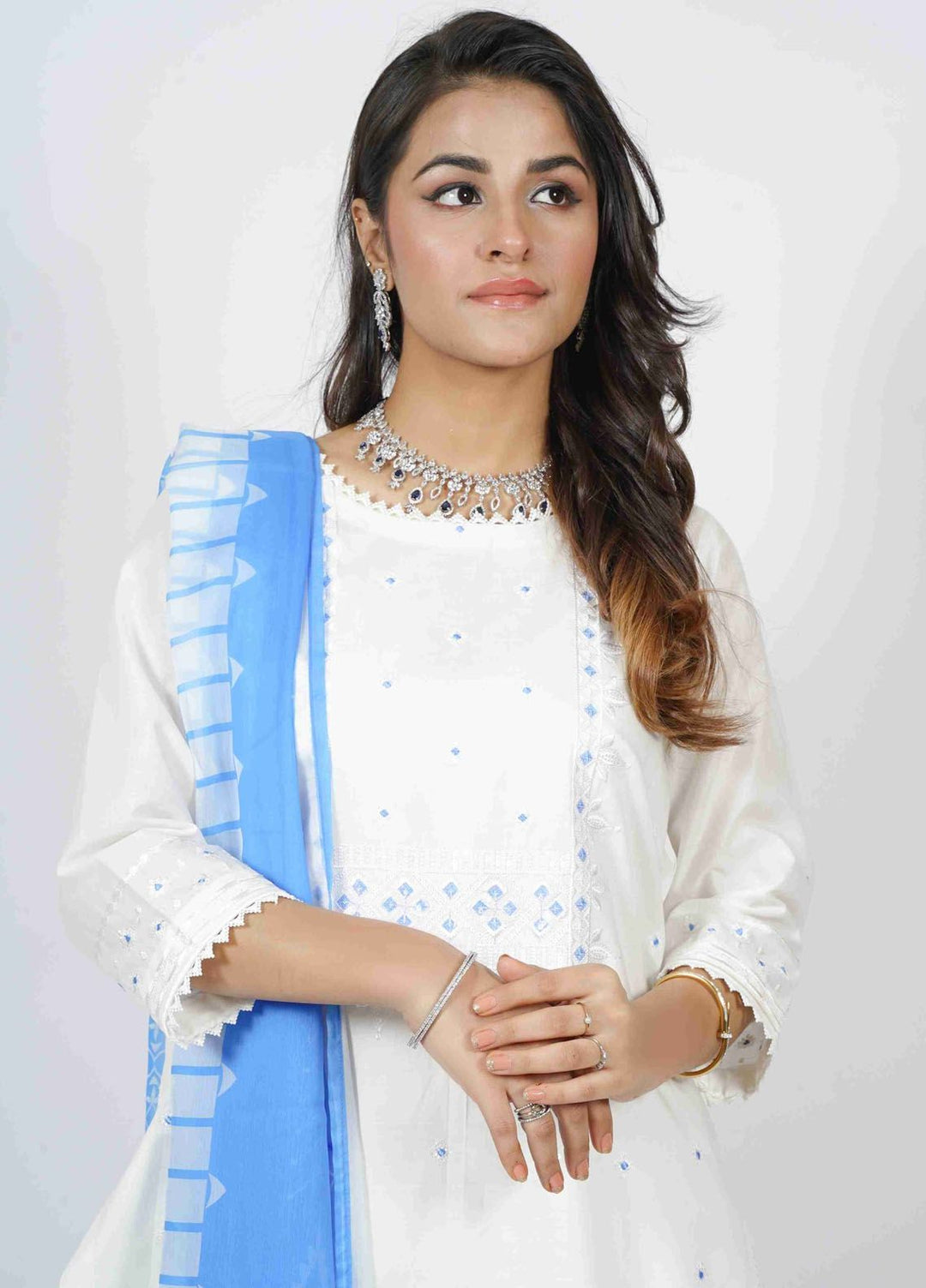 Manhani by Vibgyor Embroidered Lawn Suits Unstitched 3 Piece D3C1-U-V124 - Summer Collection