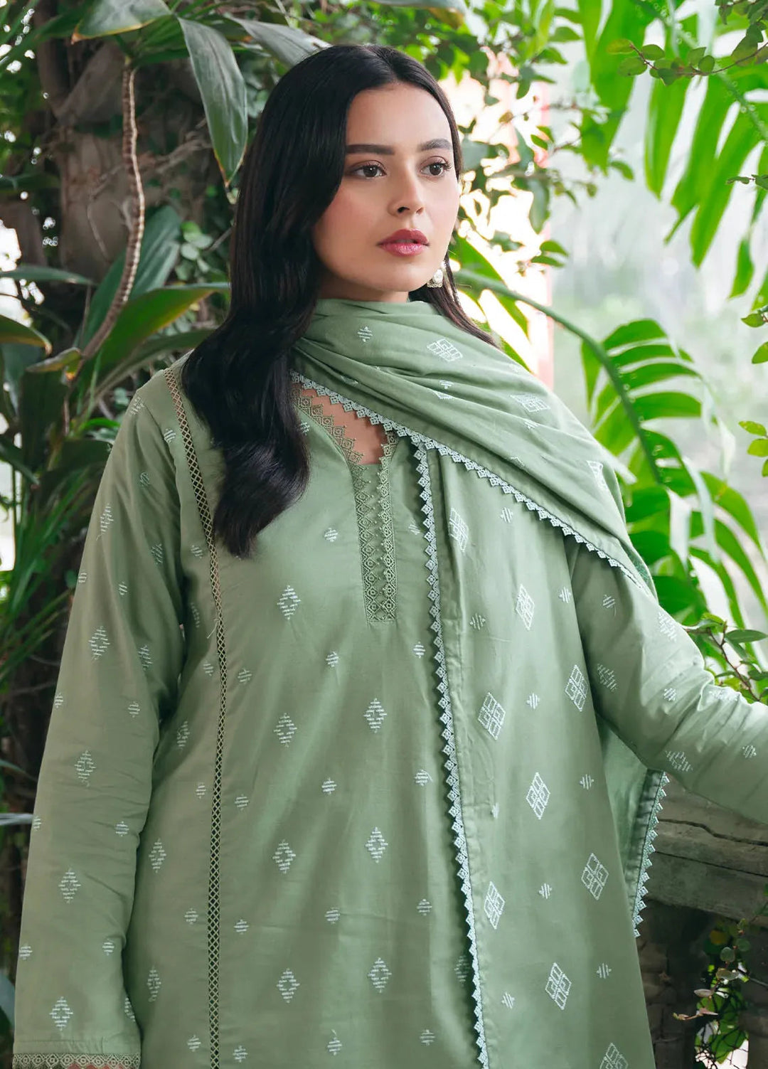 Mannat Clothing Pret Embroidered Khaddar 3 Piece Suit Ishama