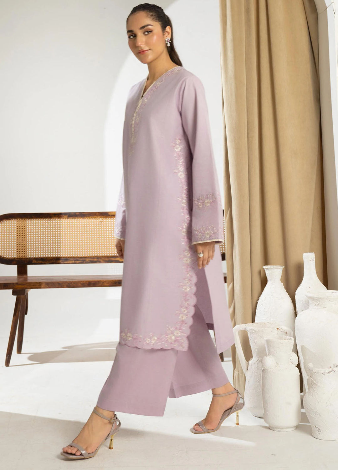 Mannat Clothing Pret Embroidered Lawn 2 Piece Suit Tempt