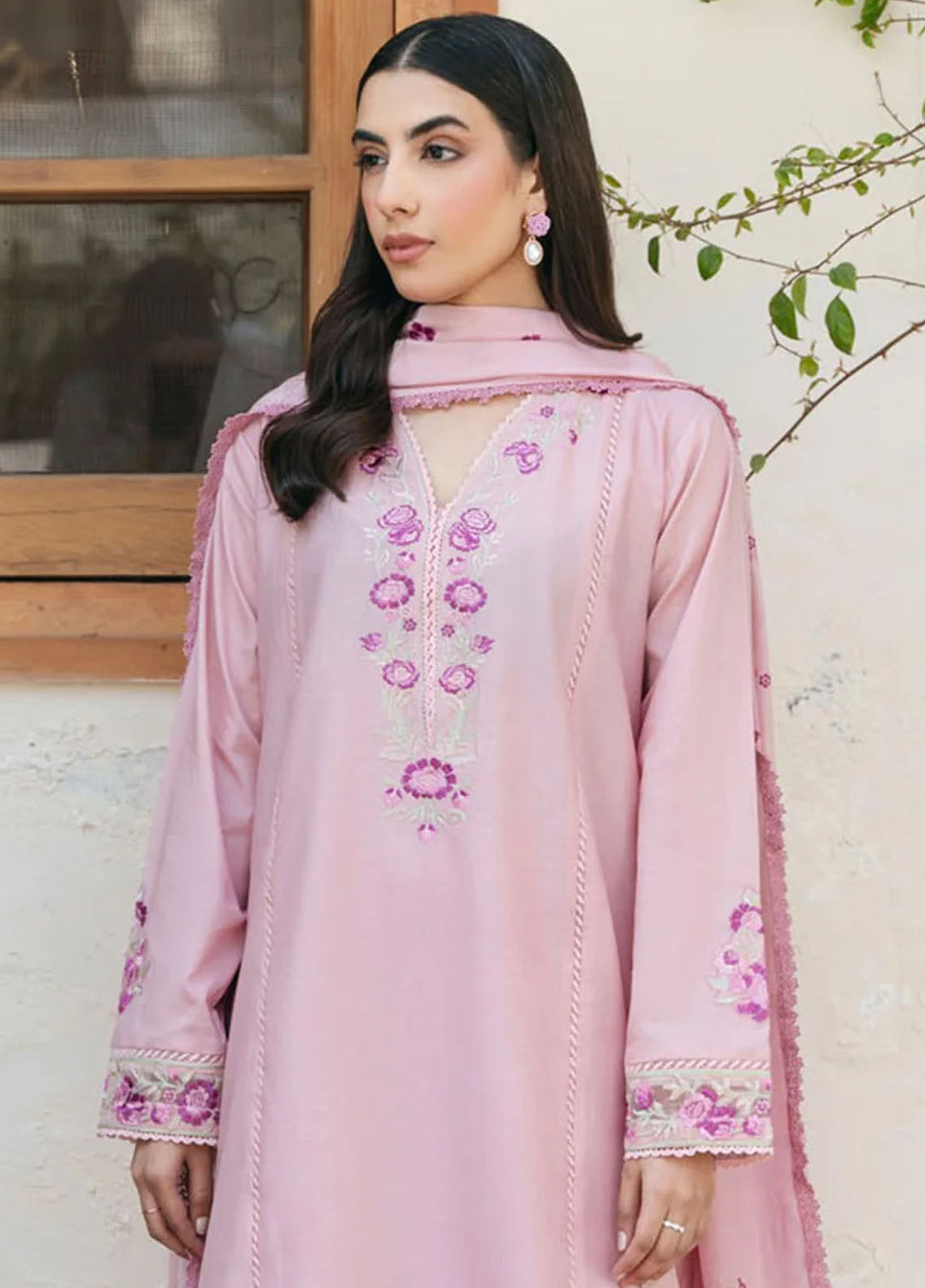 Mannat Clothing Pret Embroidered Lawn 3 Piece Suit Ballet