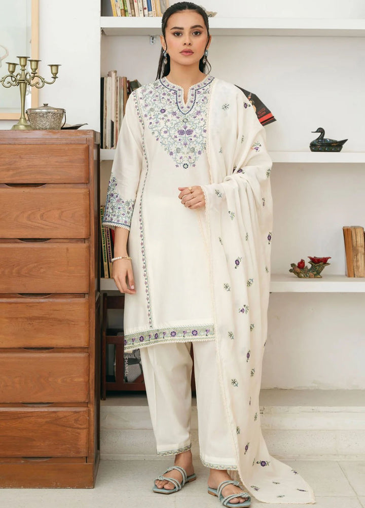 Mannat Clothing Pret Embroidered Lawn 3 Piece Suit Rumi